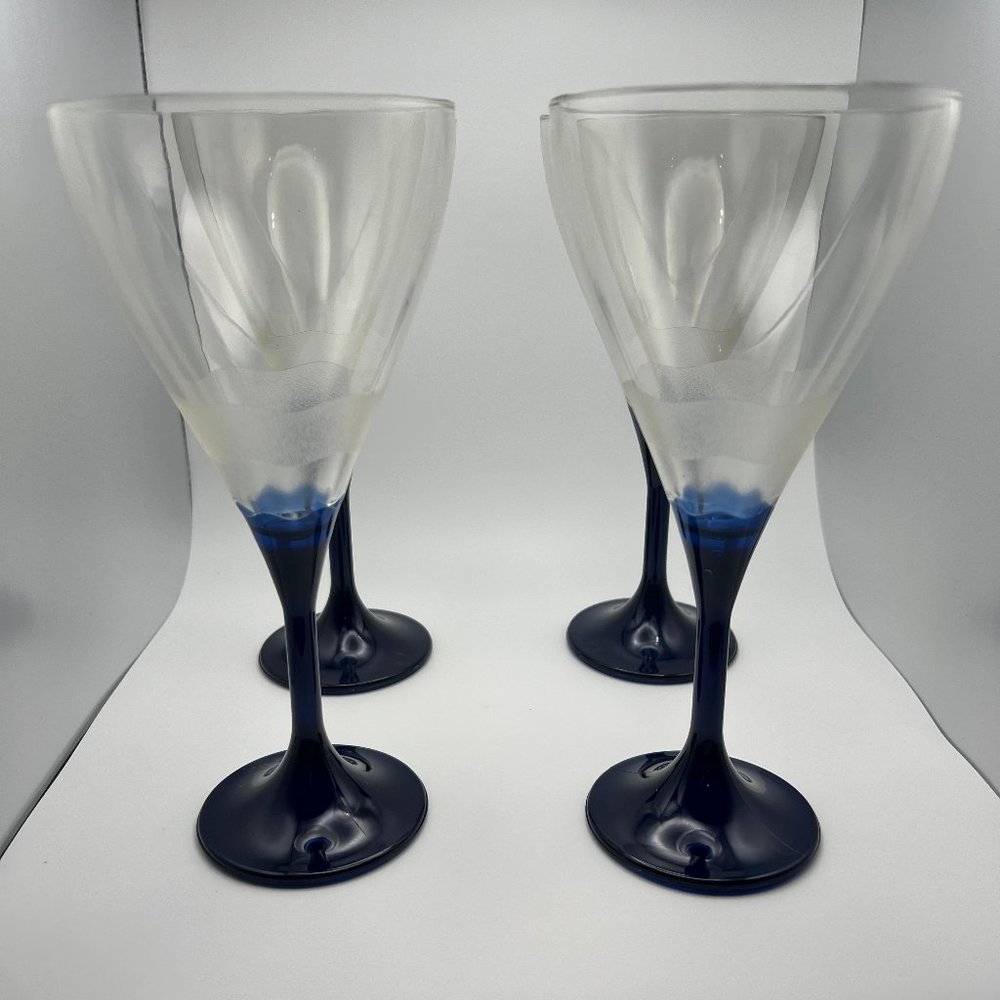 Tupperware Sheerly Elegant Wine Goblets